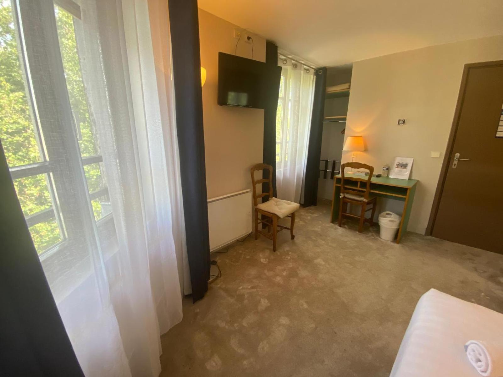 Hotel Paris Vesinet- Logis Hotel Restaurant Le Vésinet Extérieur photo