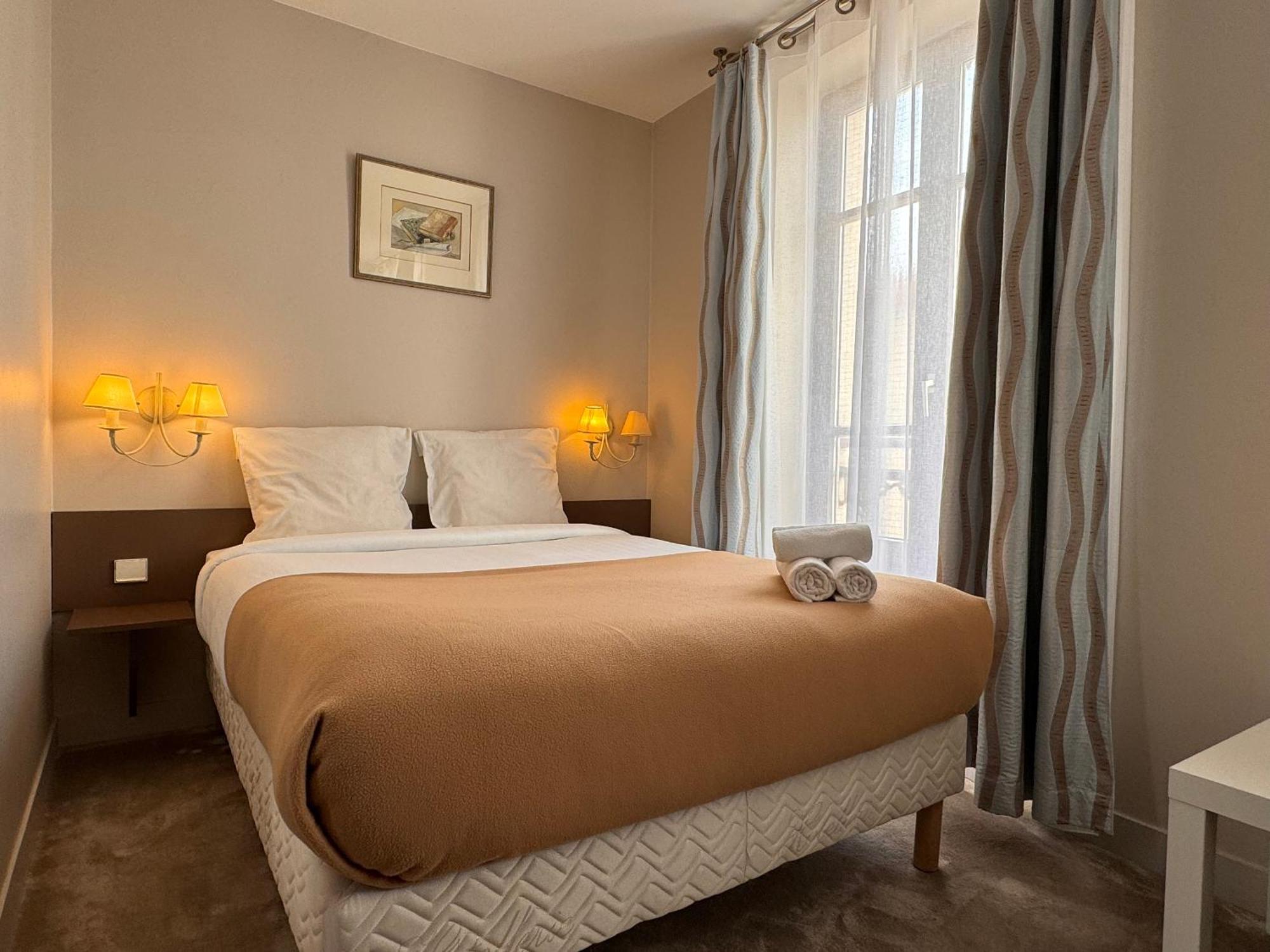 Hotel Paris Vesinet- Logis Hotel Restaurant Le Vésinet Extérieur photo
